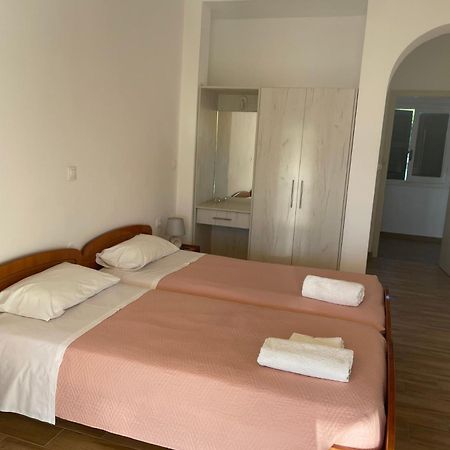 Nafsika Apartments Agios Georgios Pagon Exteriör bild
