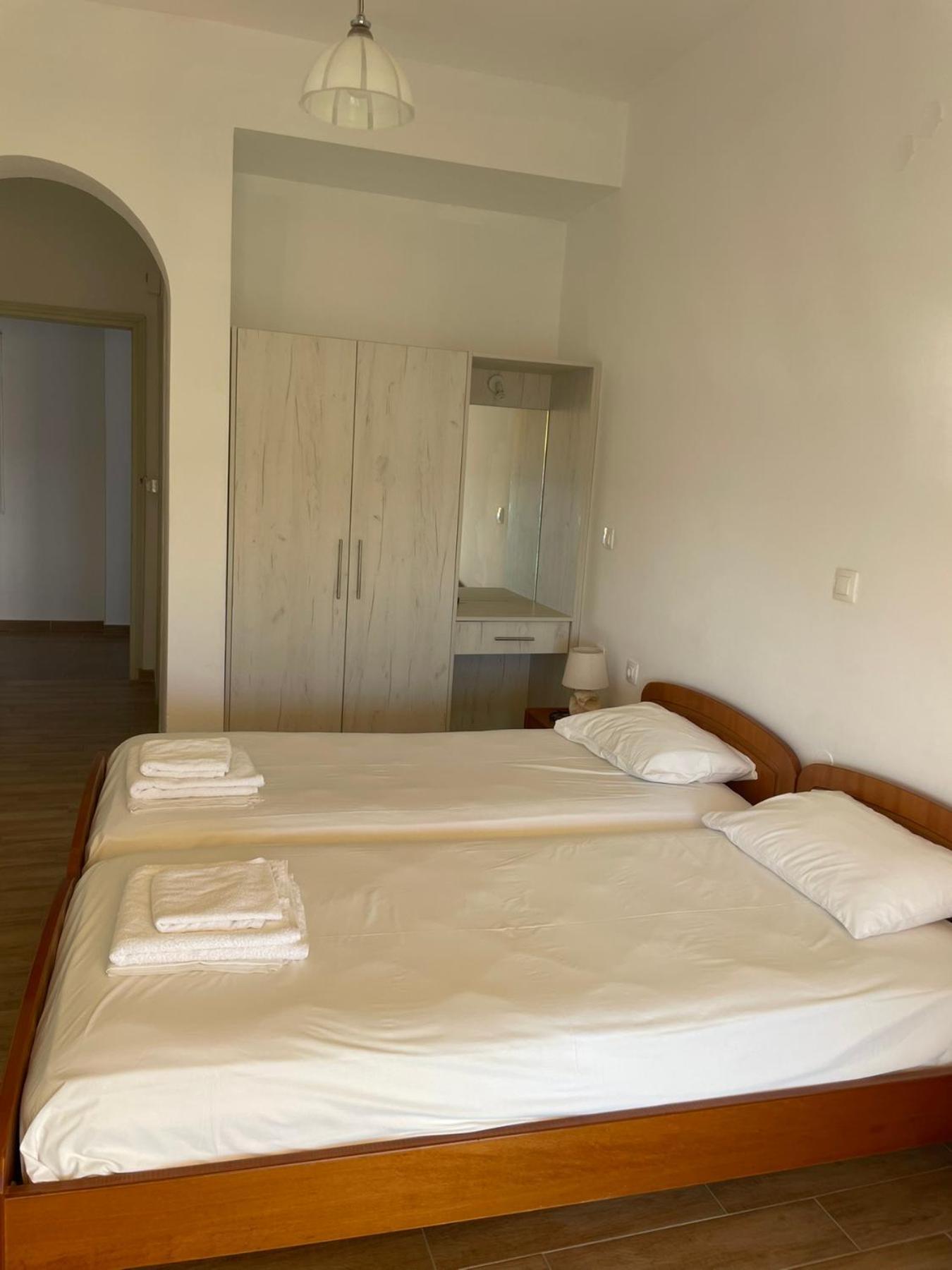 Nafsika Apartments Agios Georgios Pagon Exteriör bild
