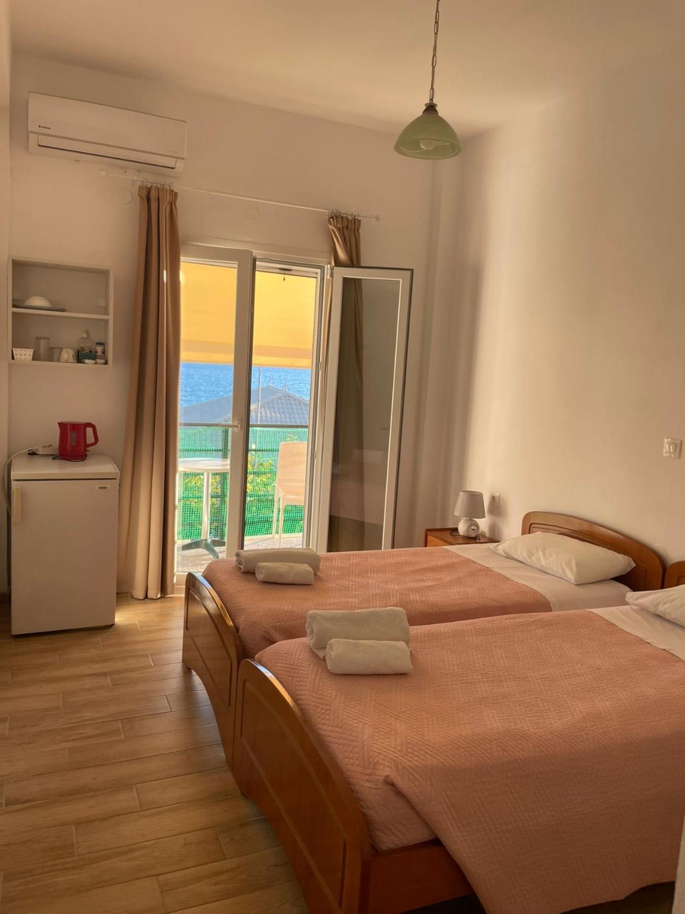 Nafsika Apartments Agios Georgios Pagon Exteriör bild