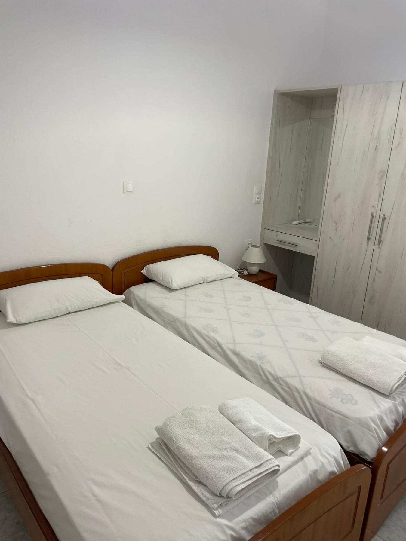 Nafsika Apartments Agios Georgios Pagon Exteriör bild