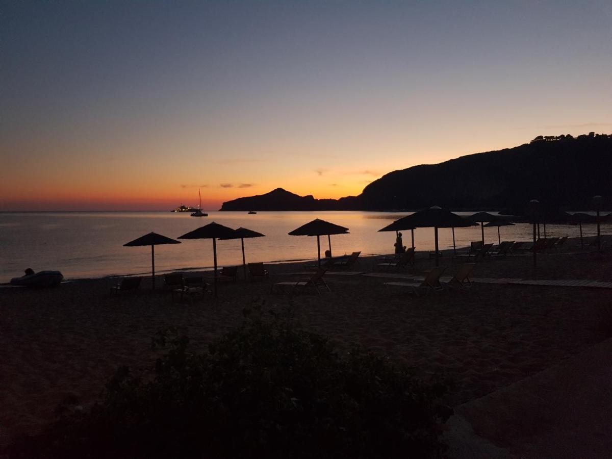Nafsika Apartments Agios Georgios Pagon Exteriör bild