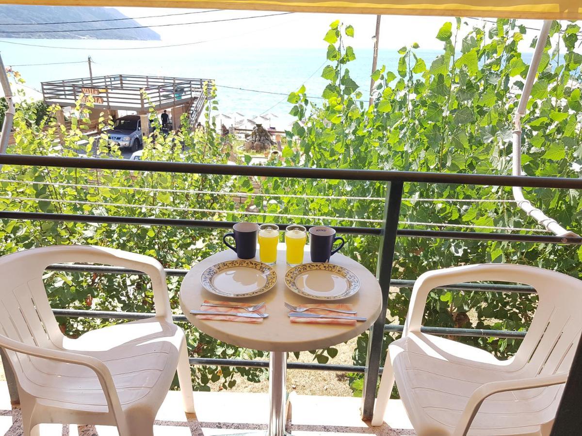 Nafsika Apartments Agios Georgios Pagon Exteriör bild